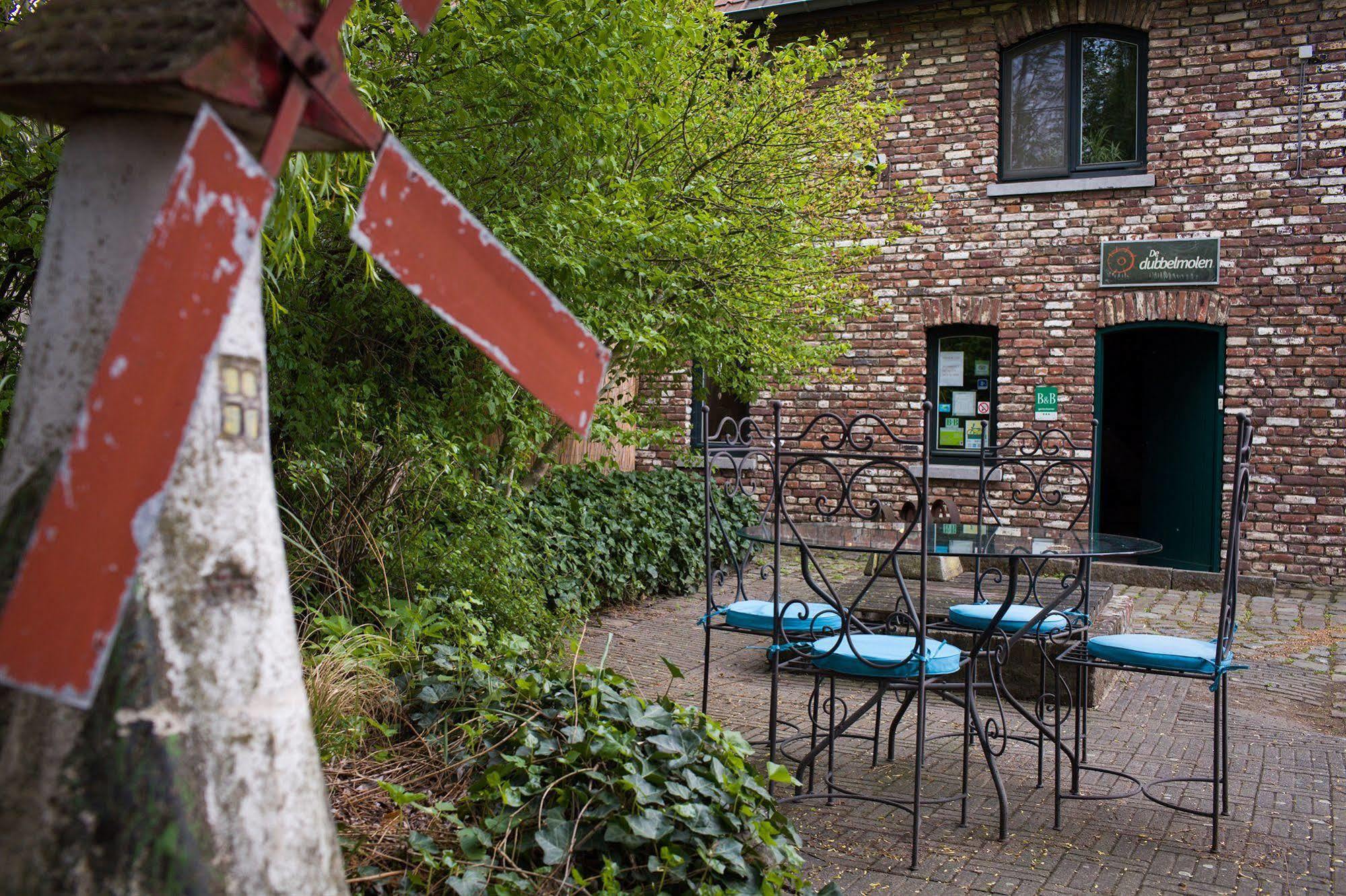 B&B De Dubbelmolen Tongeren Exterior foto